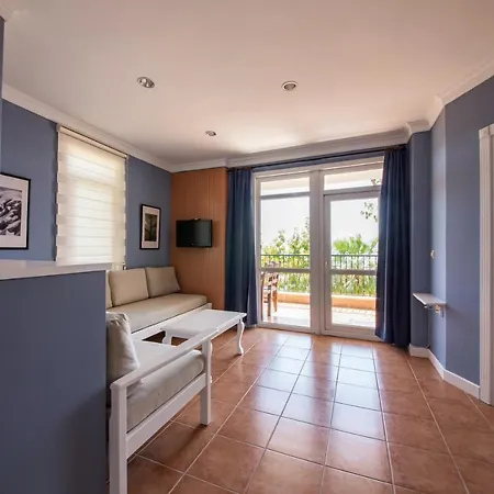 Lantana Aparts 2* Kaş